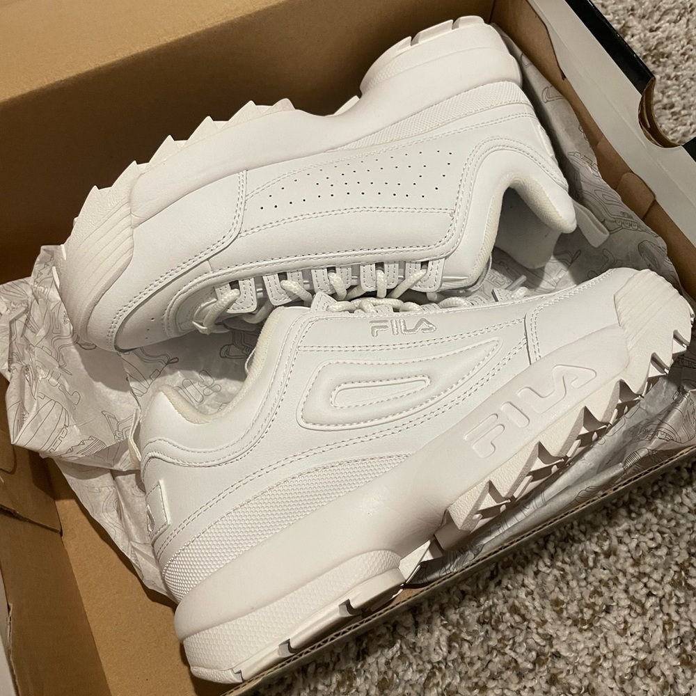 Brand Never Worn Fila- Distributor II Sneaker - Womens 7.5